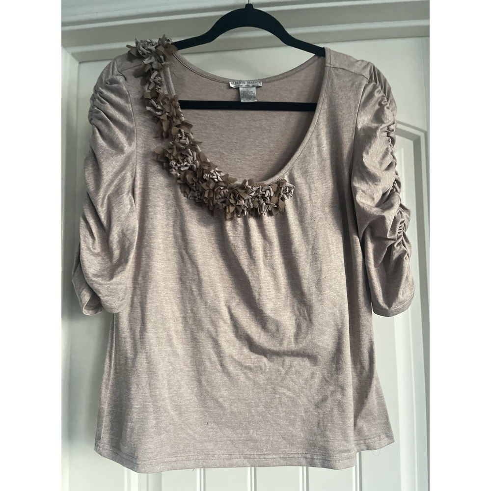 Alberto Makali Large Taupe Ruched Sleeve Top Rosette Necklace Detail Stretch L